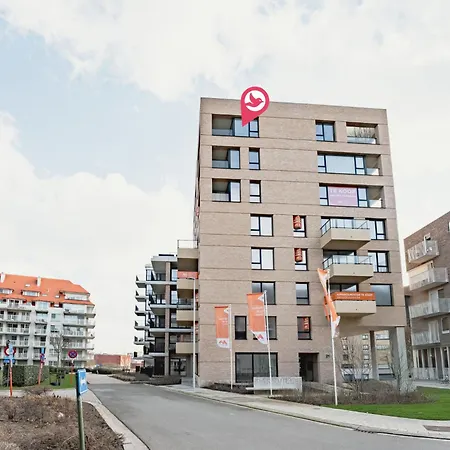 Parkville With Parking & Terrace By Interhome Apartmán