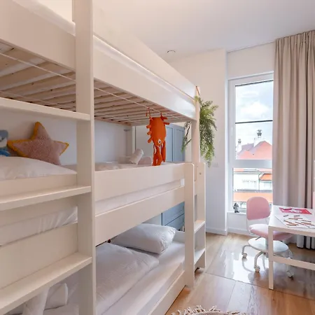아파트 Parkville With Parking & Terrace By Interhome *