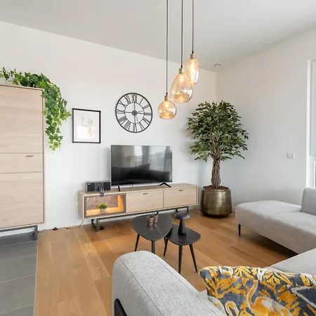아파트 Parkville With Parking & Terrace By Interhome